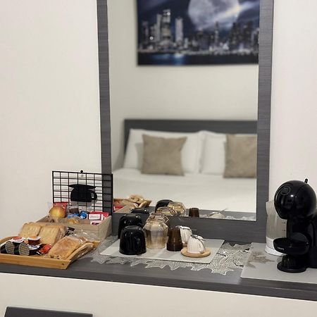 졸라프레도사 Zola Centro B&B 외부 사진