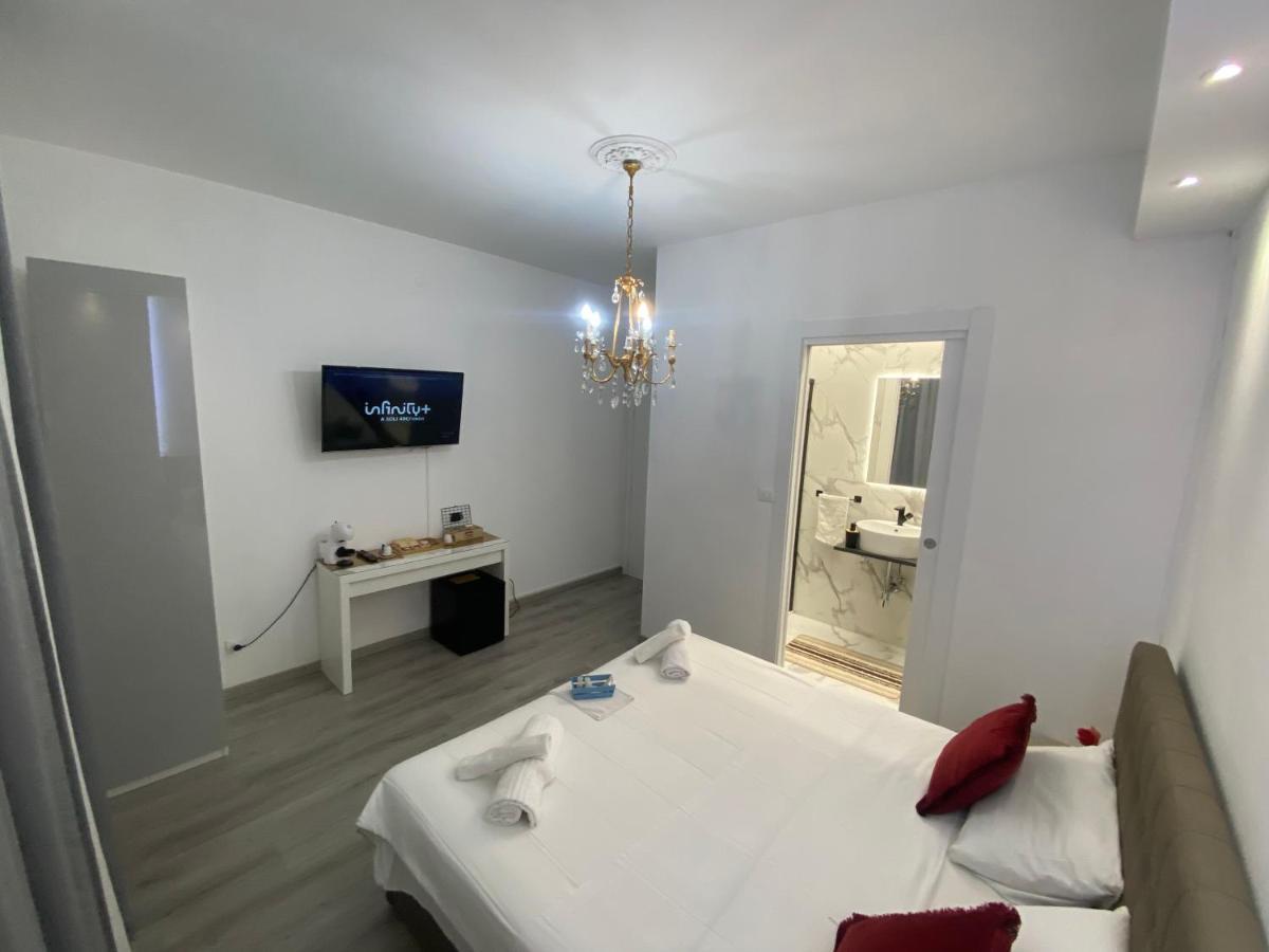 졸라프레도사 Zola Centro B&B 외부 사진