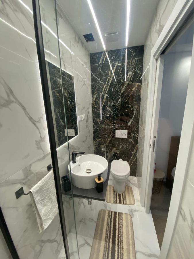 졸라프레도사 Zola Centro B&B 외부 사진